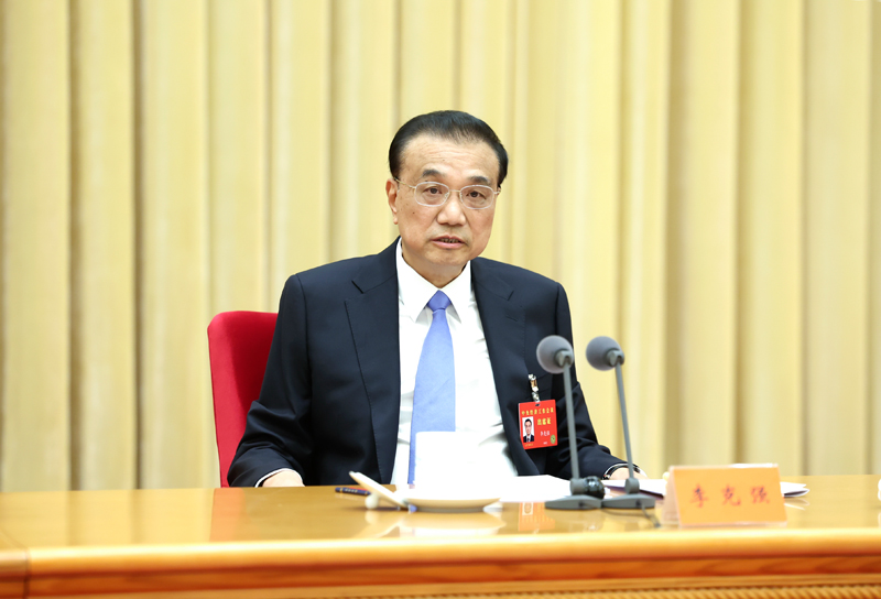 12月15日至16日，中央经济工作会议在北京举行。国务院总理李克强出席会议并讲话。新华社记者 鞠鹏 摄